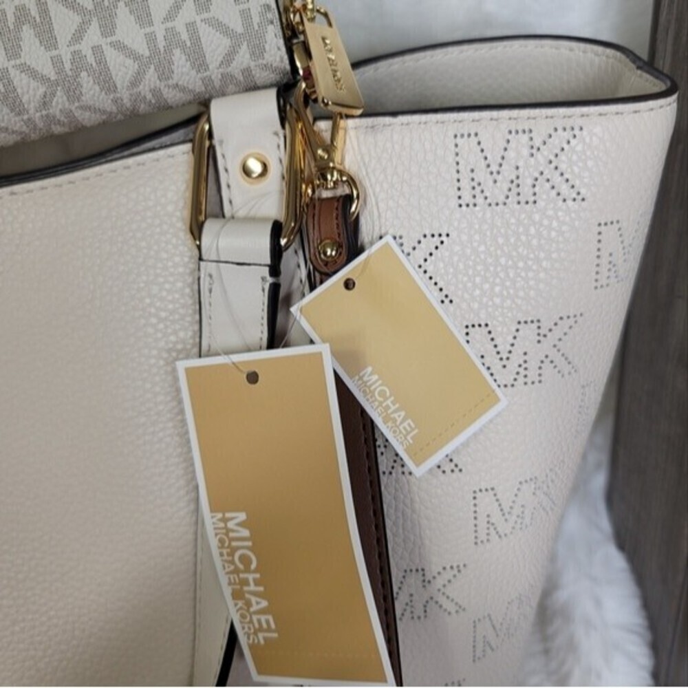 🎀 Michael Kors 3 SET Matching Shoulder Bag Tote Handbag Wallet Charm Pom NWT - Picture 2 of 14
